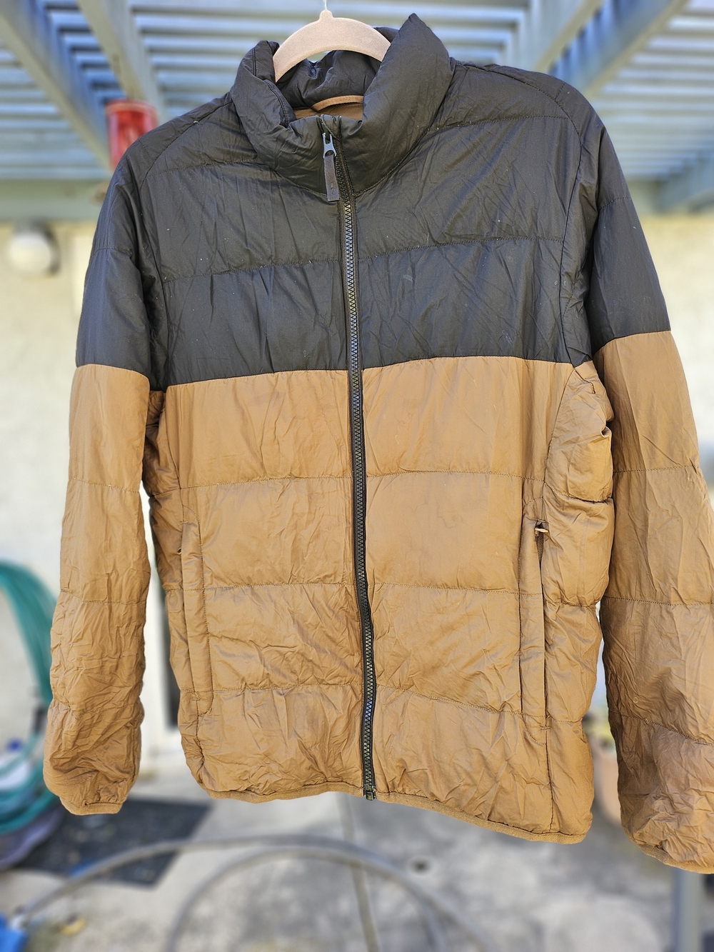 Uniqlo Two-Tone Black and Brown Men’s Puffer Jacket
